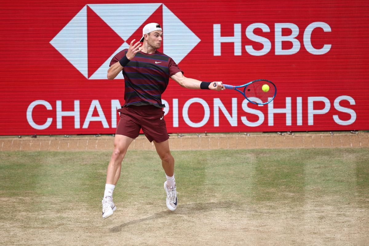 Draper fatica a superare Nakashima e si qualifica per le semifinali del Queen’s 