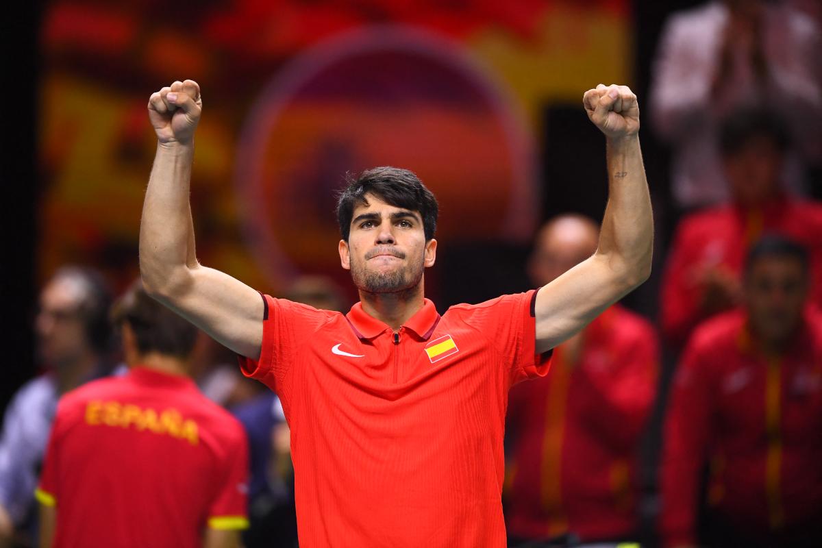 Alcaraz égalise pour l’Espagne, Nadal pas encore à la retraite