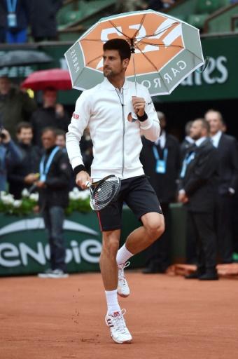 Djokovic promeneuse du Central 