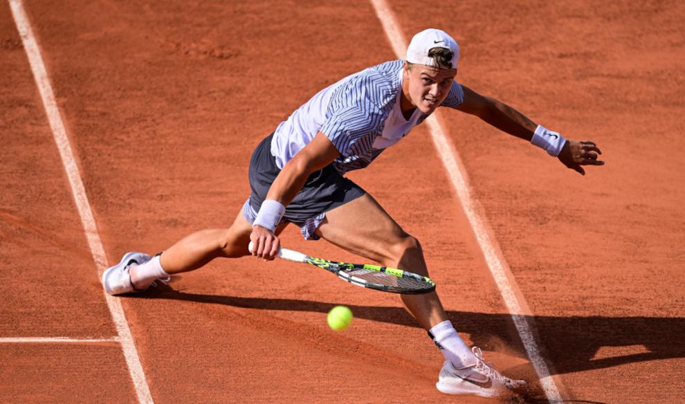 Rune se balade pour rallier les huitièmes à Roland-Garros.