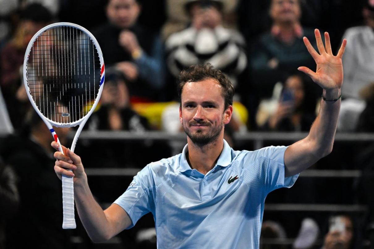4 z 4 proti Top 20: Medvedev v Šanghaji opět nabírá barvy