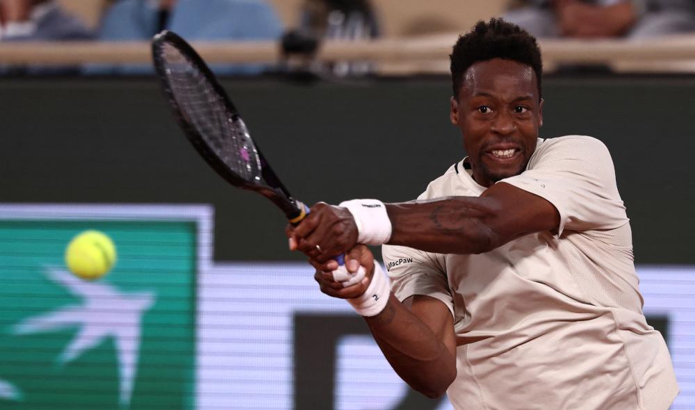 « C’est sûr à 100% que je jouerai Roland-Garros en 2026 », annonce Monfils