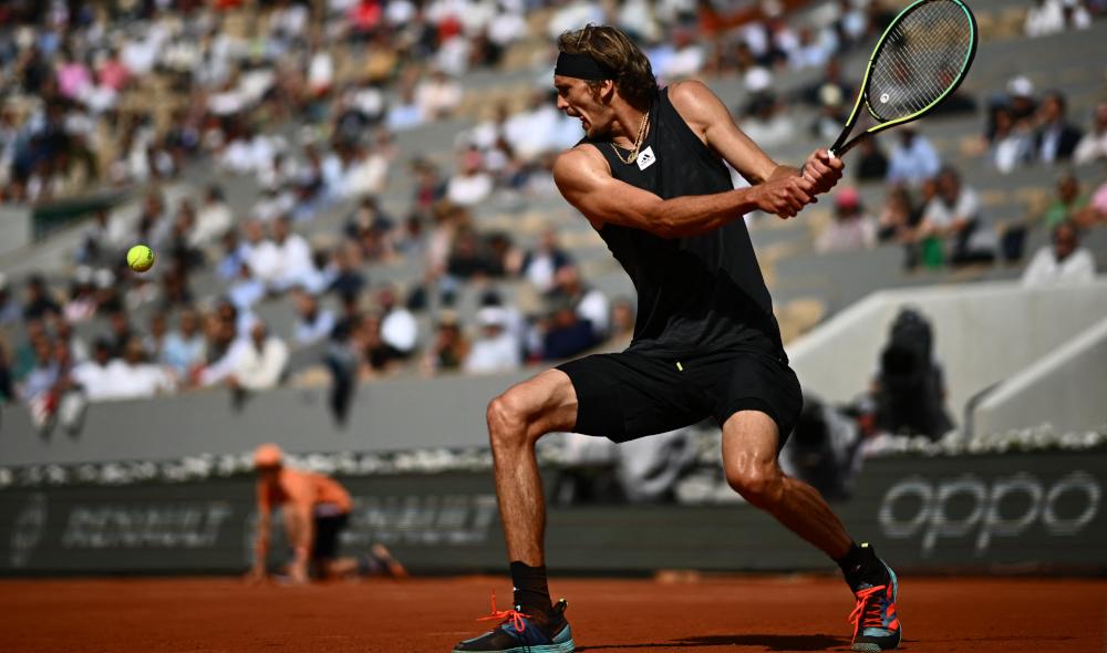 5e set entre Zverev et Baez sur le Chatrier