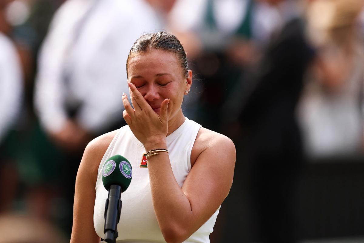 « Elle a tout fait pour que je puisse en arriver là », Anisimova remercie sa mère après sa lourde défaite en finale de Wimbledon