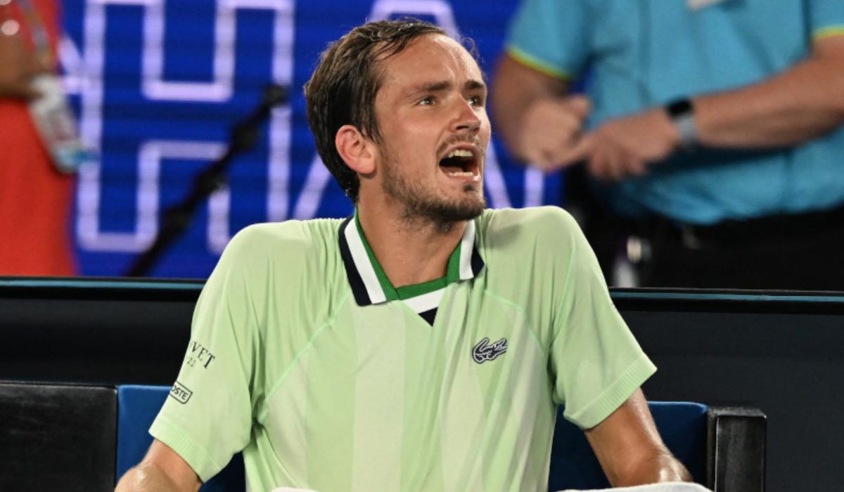 Vidéo - Medvedev sauvé de justesse : sa raquette a frôlé un spectateur à la Laver Cup 2024