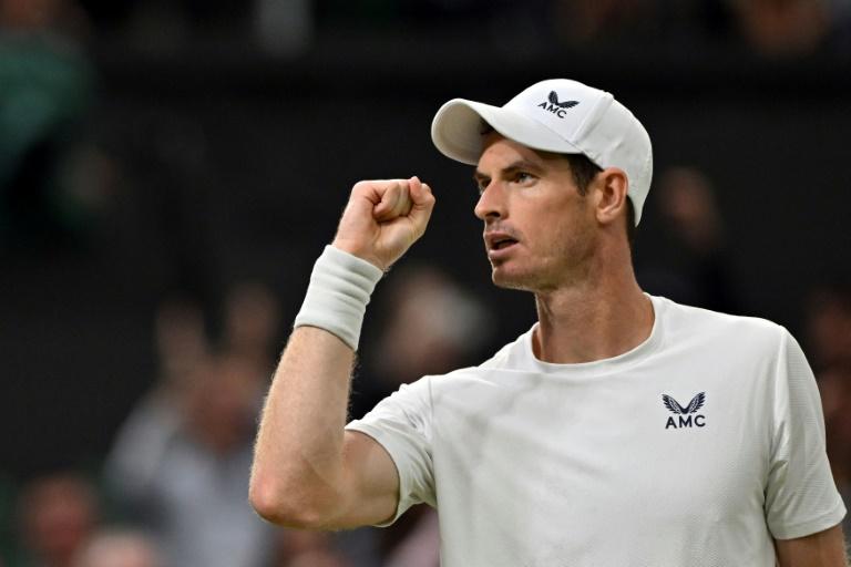 Murray fait une apparition au Queen’s pour inaugurer le court central à son nom