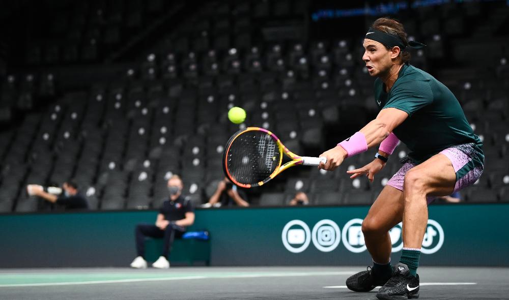 Nadal cède le 1er set face à Lopez à Bercy