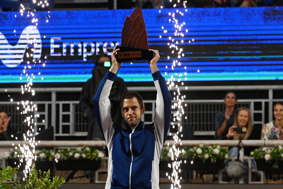 Djere s’impose sur le fil contre Baez et remporte le tournoi de Santiago