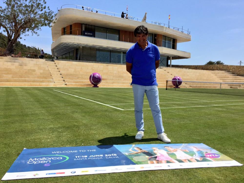 Toni Nadal est le parrain du tournoi WTA de Majorque qui se jouera non sur terre battue mais sur gazon du 13 au 19 juin prochain.