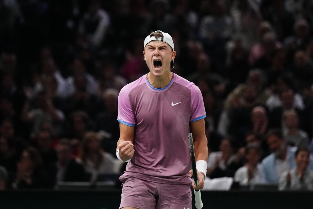 Malgré des crampes, Rune s’en sort contre Kecmanovic pour filer en huitième de finale de l’Open d’Australie