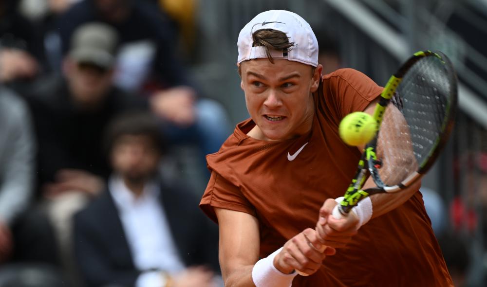 Revivez les temps forts du duel entre Rune et Ruud en demies du Masters 1000 de Rome.