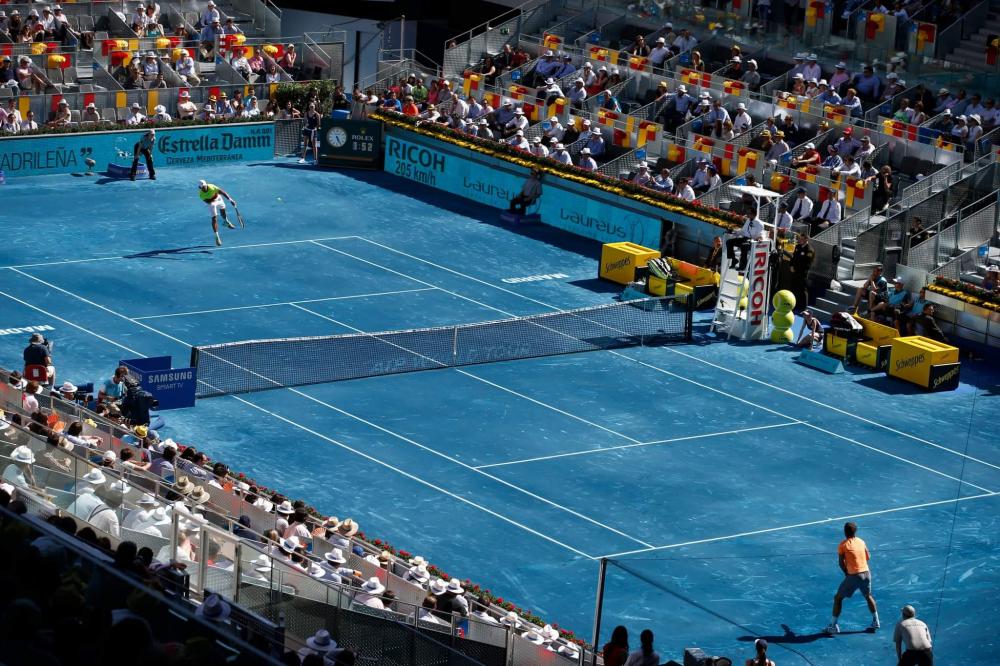 Ion Tiriac, propriétaire de l'Open de Madrid, veut remettre de la terre battue bleue au tournoi madrilène 