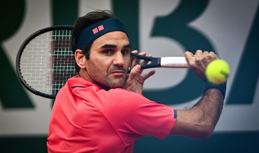 Federer vire en tête face à Koepfer 