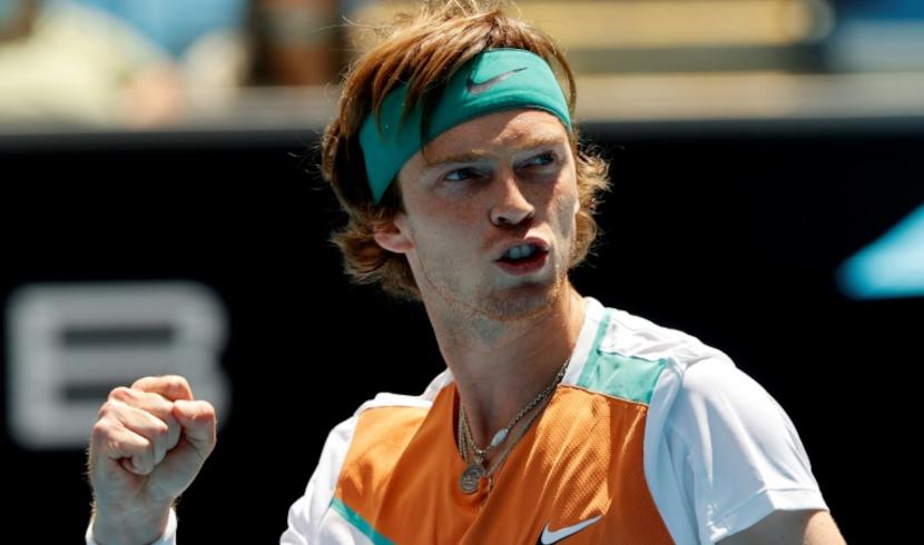 Rublev se défait facilement de Gaston et rejoint le troisième tour à Toronto