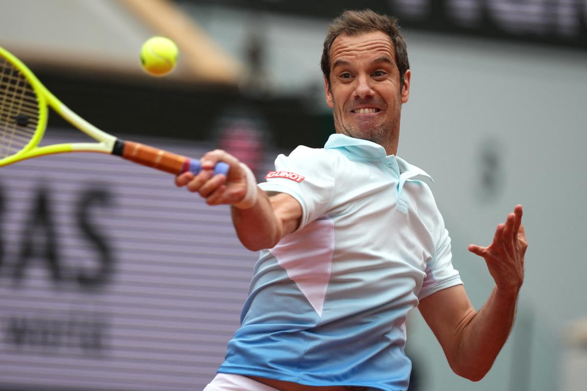 Gasquet domine Atmane et prolonge le plaisir à Roland-Garros
