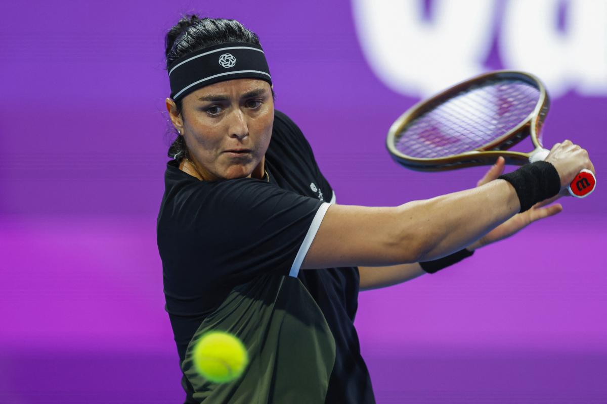 Em sẽ nhớ chị rất nhiều, Badosa, Anisimova, Garcia và nhiều tay vợt gửi lời động viên Jabeur sau thông báo tạm nghỉ thi đấu