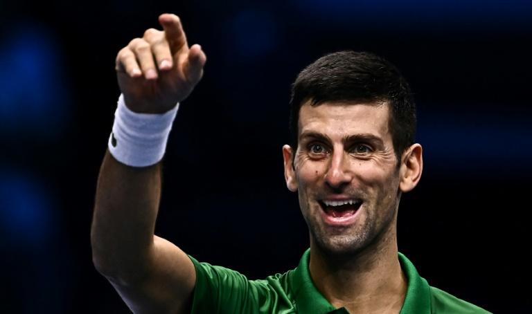 Djokovic celebrates with family