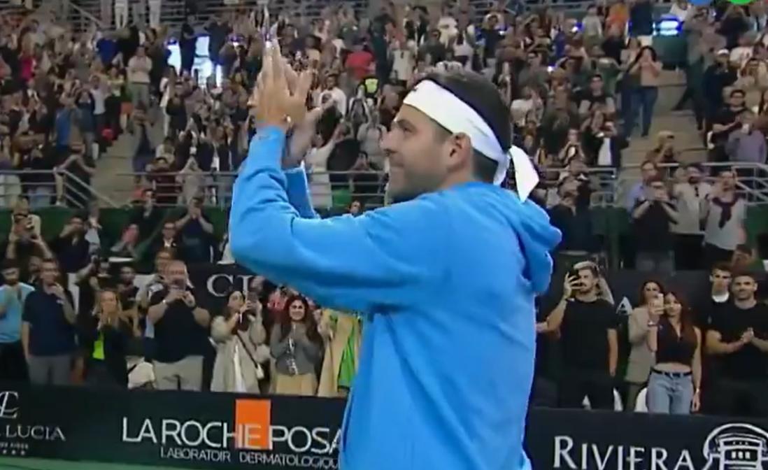 Vidéo - L'ovation impressionnante reçue par Del Potro lors de son exhibition contre Djokovic