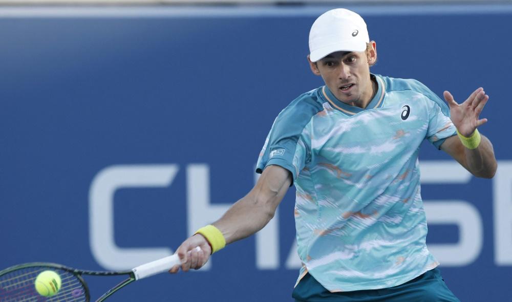 De Minaur élimine Shapovalov et rejoint les huitièmes à Madrid