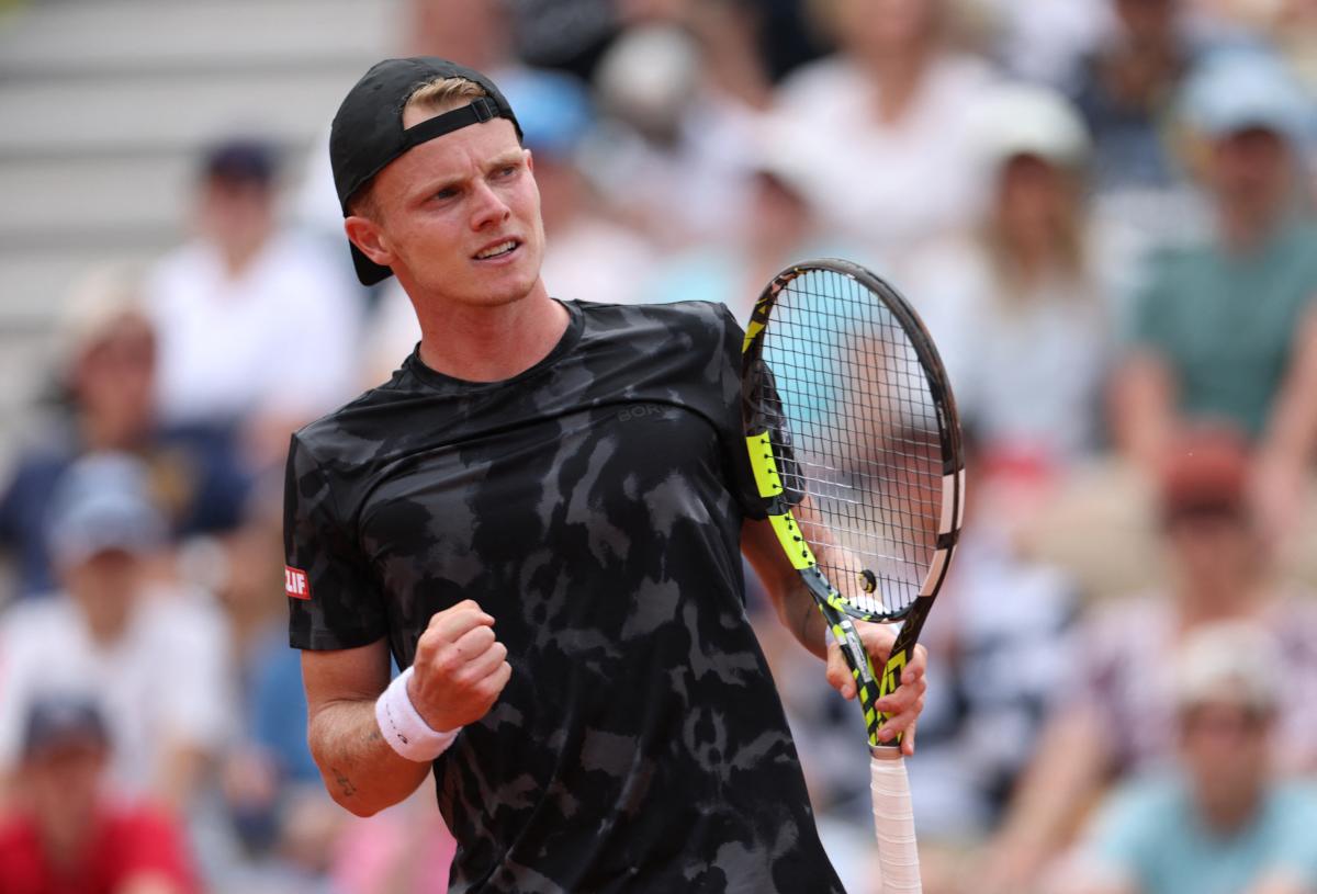 De Jong afasta Ugo Carabelli e avança para a primeira final da carreira em Bastad