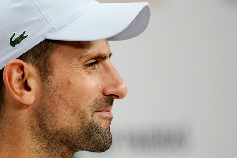 Djokovic a repris les exercices physiques après son opération du ménisque (vidéo)