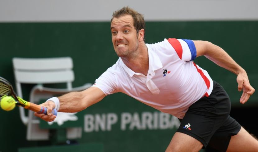 Gasquet lâche un set mais passe sans frayeur