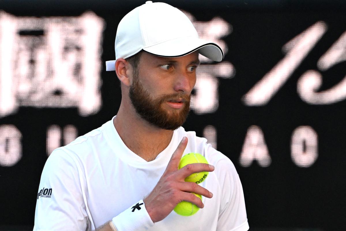 Moutet qualifié après l’abandon d’Humbert à Rome