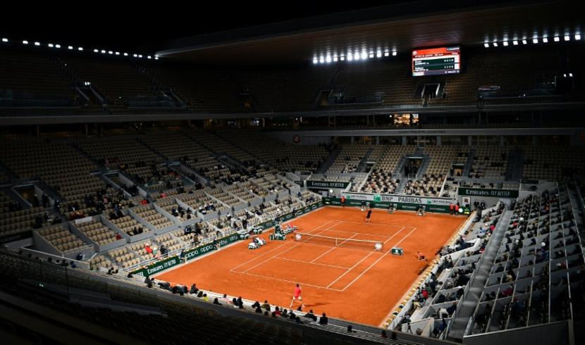 Djokovic-Berrettin suspendu 