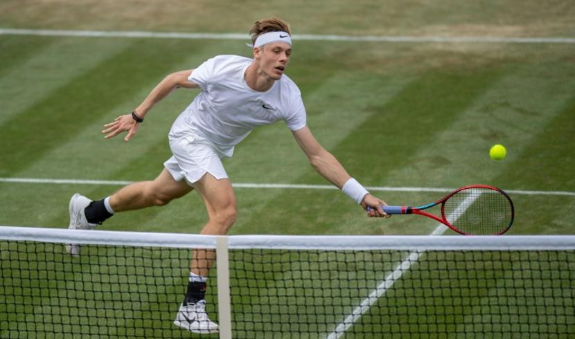 Shapovalov joins Djokovic in his first Wimbledon semifinal