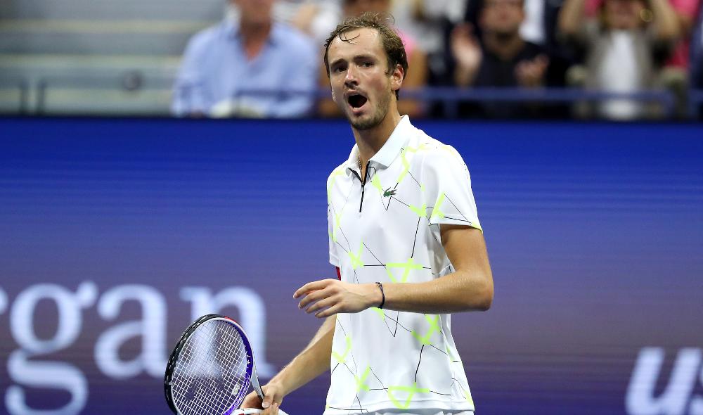 Medvedev se relance face à Nadal 