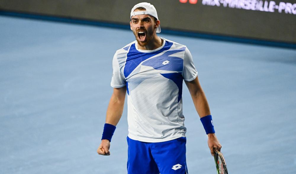 বনজি ফিয়ার্নলিকে উত্তরাধিকারসূত্রে পেয়েছে, মিয়ামিতে মৌটে এবং মুলারের জন্য প্রথম রাউন্ড সহজ