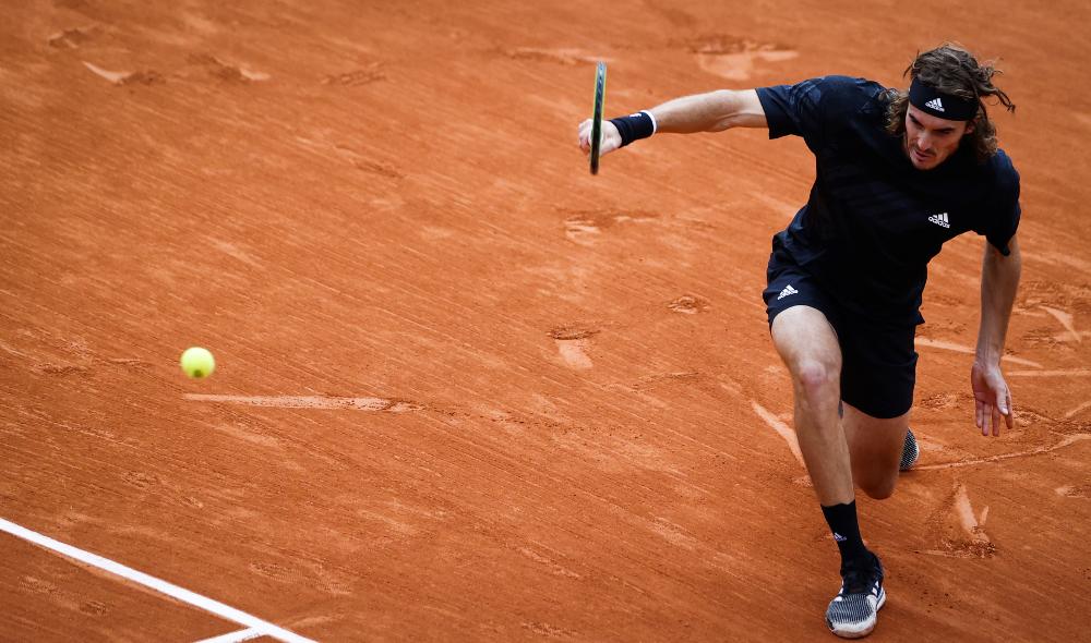 Tsitsipas matte Dimitrov et rejoint Rublev en quarts