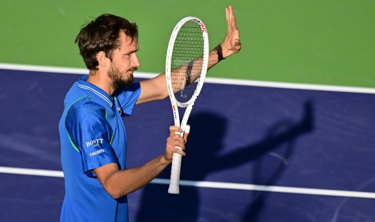 Medvedev en patron rejoint les quarts de finale à Washington