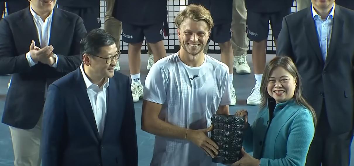 Müller, quatrième joueur de l’ère Open à remporter un tournoi en perdant le premier set à chaque match