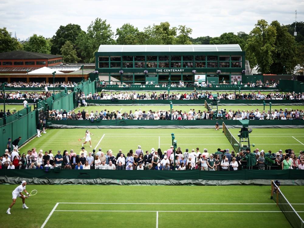 Les matchs prévus sur les courts annexes sont reportés à samedi !