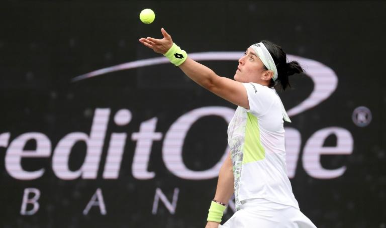 Le petit coup de patte magique de Jabeur face à Bencic en finale à Charleston
