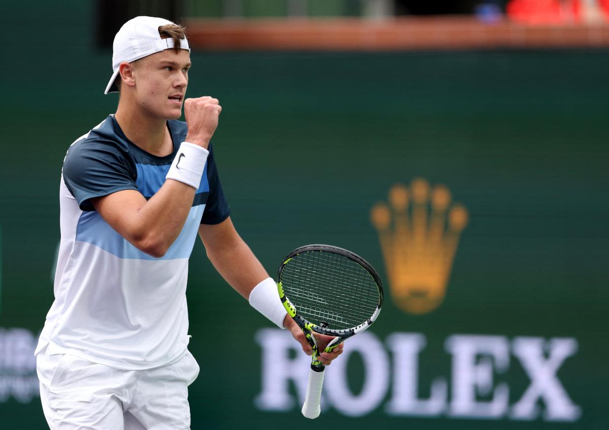 « Il ne m’accompagne pas en tournoi, ce n’est pas mon entraîneur à proprement parler », Rune précise sa collaboration avec Agassi