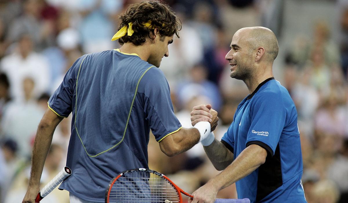 Rétro : le jour où Federer et Agassi ont joué sur le plus haut court du monde 