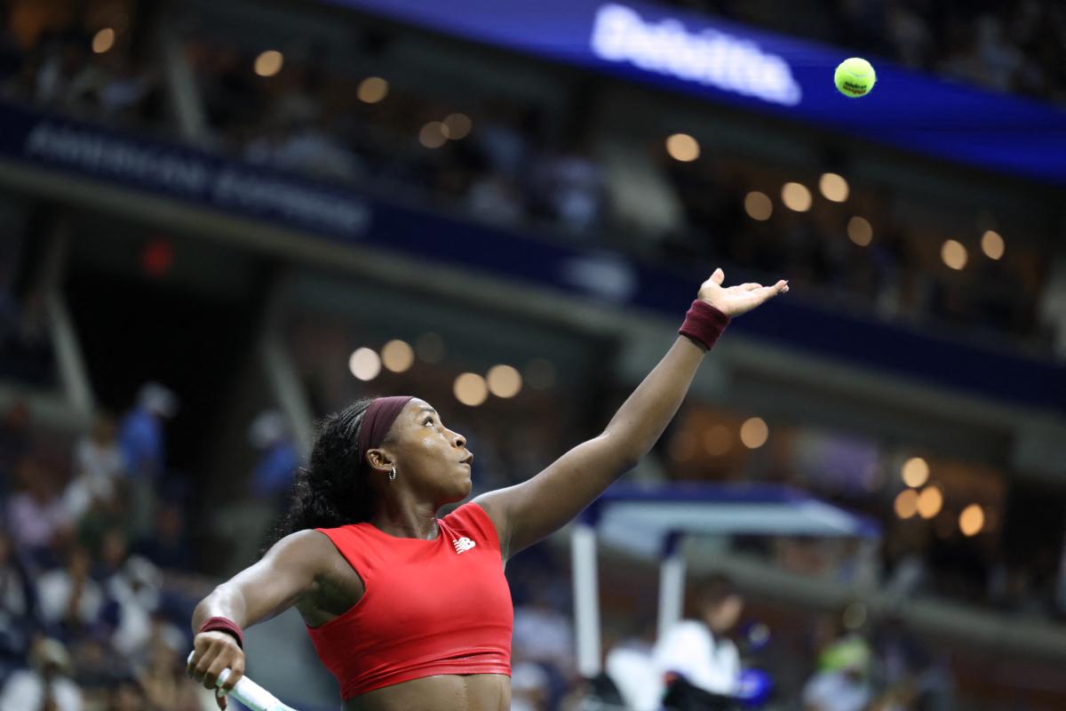 Coco Gauff réagit après sa défaite inaugurale aux WTA Finals : une séance spéciale avec son coach en biomécanique