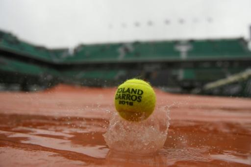 Pas de reprise avant 15h minimum à Roland Garros (communiqué officiel)