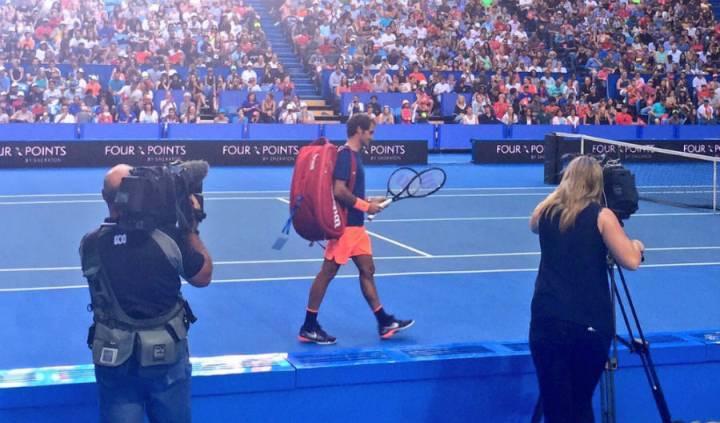 Plus de 8000 personnes ont assisté au premier entraînement de Federer en marge de la Hopman Cup qui débute le 1er janvier 2017