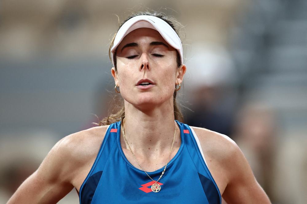 Cornet battue en BJK Cup, la France au pied du mur contre la Belgique