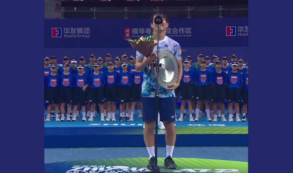 Insolite - Nishioka surpassé par... le micro à Zhuhai.