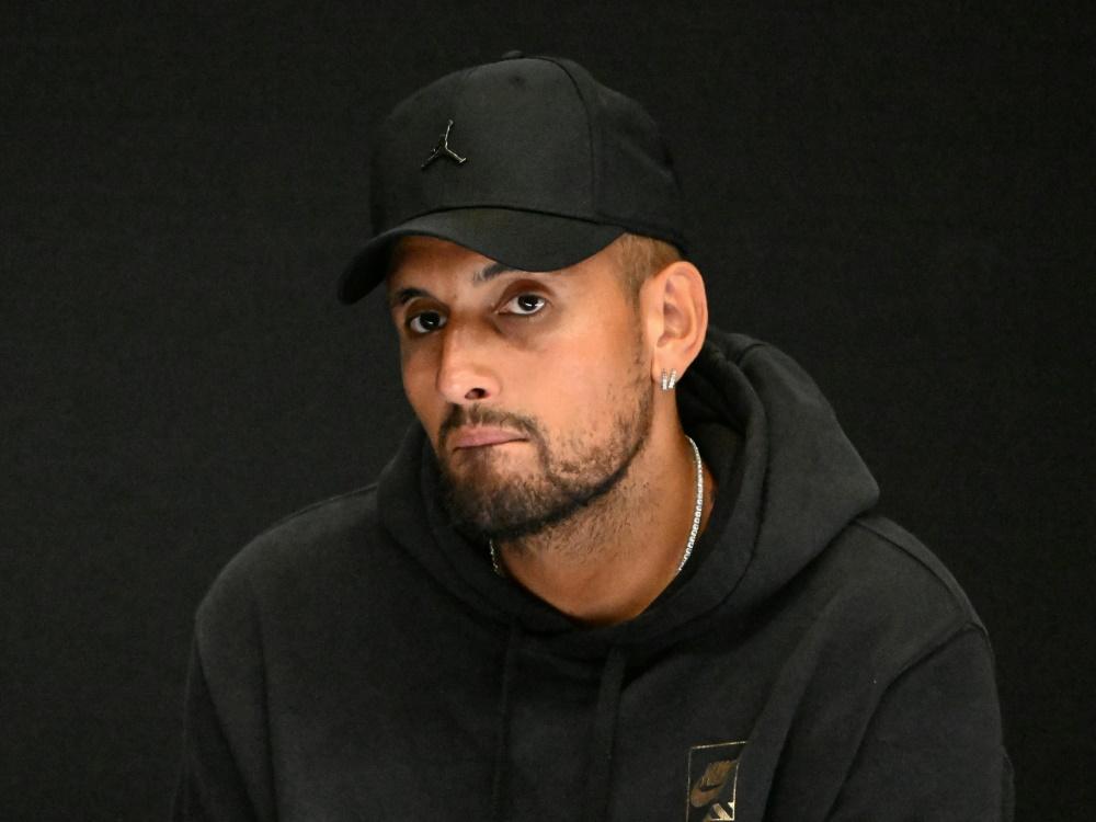 « Il est difficile pour les fans de rester constamment engagés car ils savent qu’ils peuvent regarder du tennis chaque semaine », déplore Kyrgios