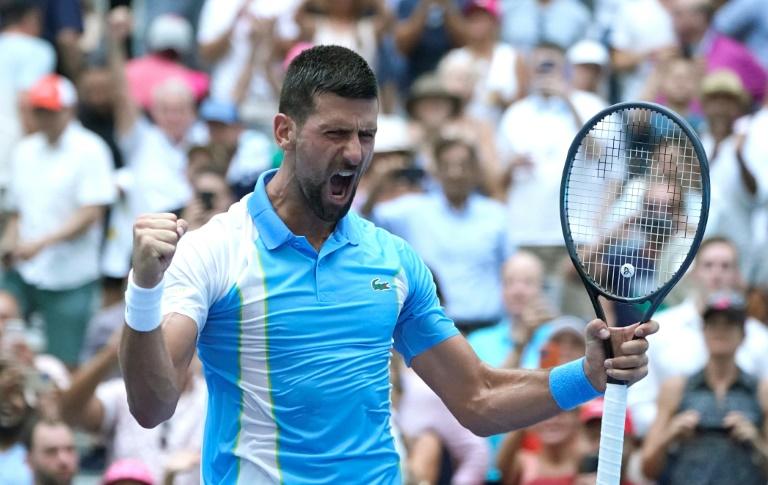 Djokovic passe devant Federer !