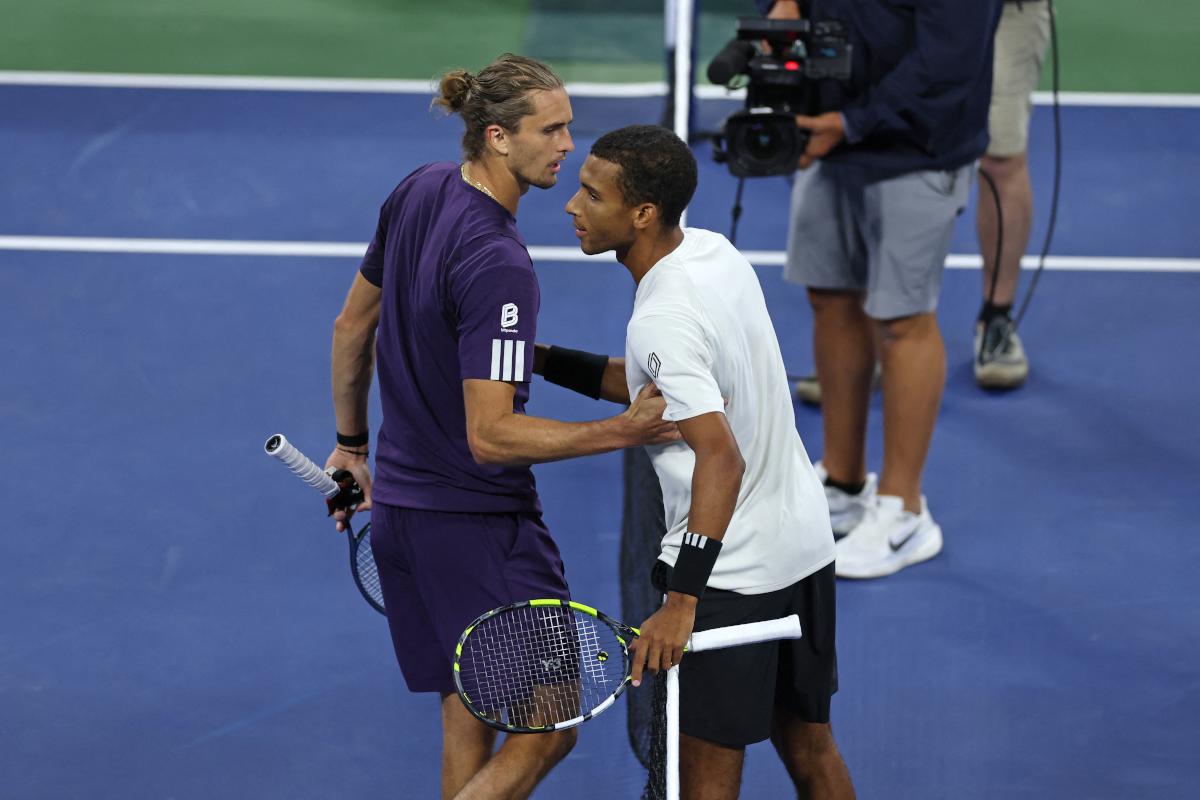 奧格-阿利亞西姆美網第三輪爆冷擊敗茲維列夫