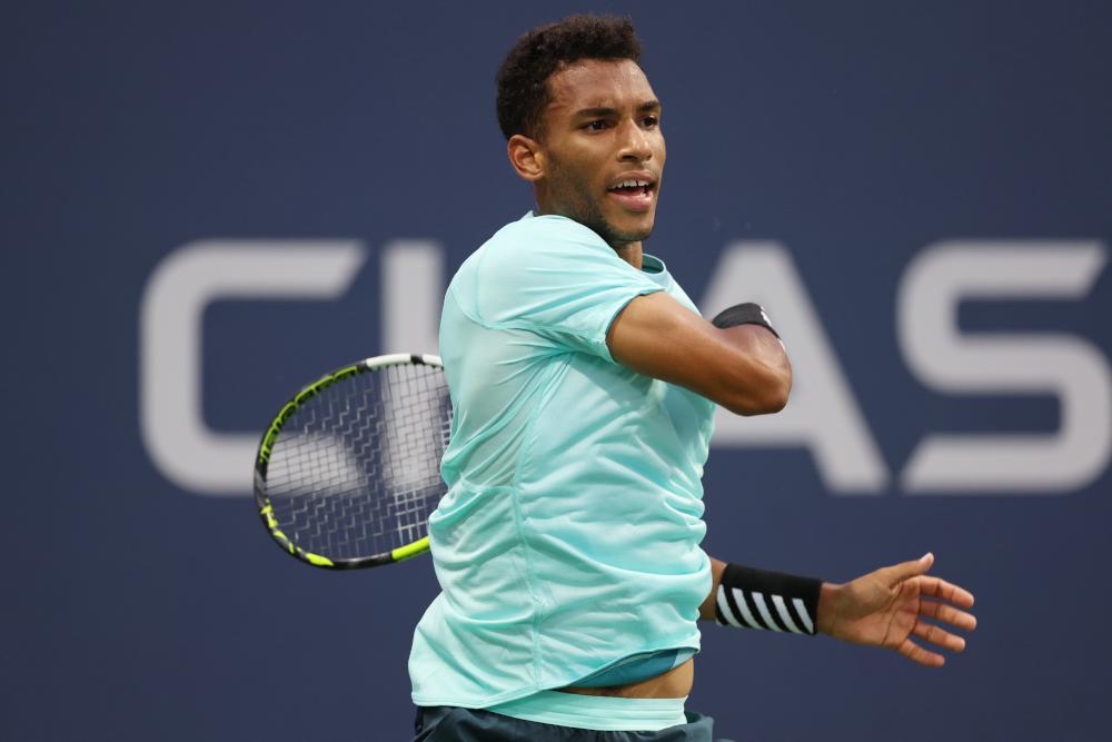 Auger-Aliassime toujours en perdition.
