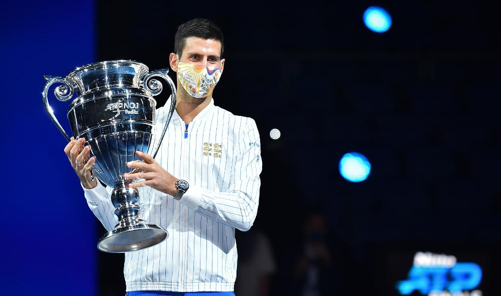 Djokovic a reçu son trophée de n°1 mondial