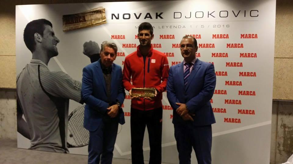 Le quotidien espagnol Marca a décerné à Djokovic le prix Marca Leyenda, qui récompense chaque année un sportif qui a marqué l'histoire.
