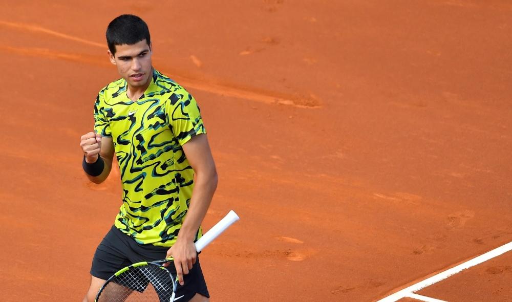 قرعة بطولة ATP 500 في برشلونة: ألكاراز، فيلس، دي ميناور وتستسيباس في نفس القسم، حامل اللقب رود أيضا حاضر  